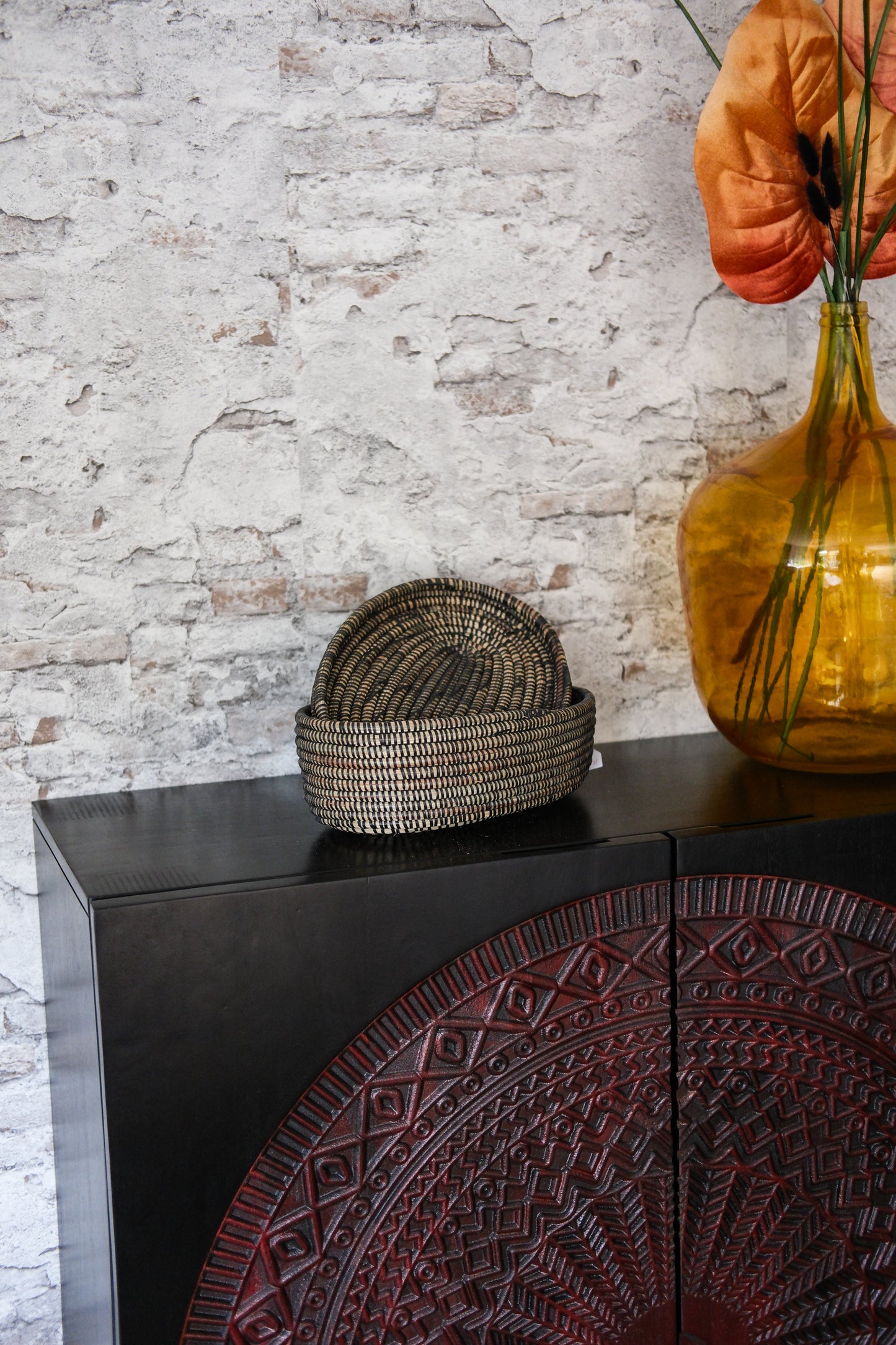 Handgemaakt ovaal zwart opbergmandje met deksel – 35x25x12 cm – Decoratief & praktisch – Boho stijl