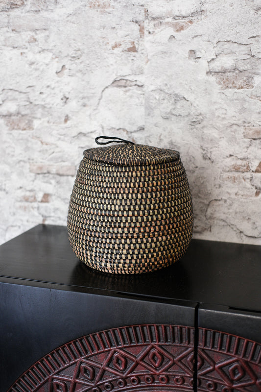 Korf zwart Decoratieve Opbergmand met Deksel - Uit Senegal