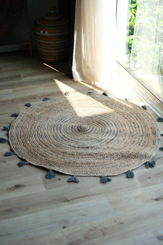 Rond Jute Vloerkleed met Kaki Kwastjes – Ø 120 cm