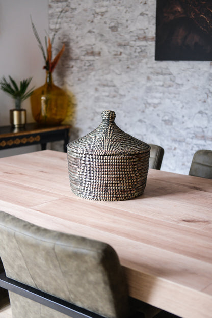 Teng zwart Opbergmand met Deksel – Handgemaakte Rieten Mand – 30x28 cm – Decoratief & Functioneel