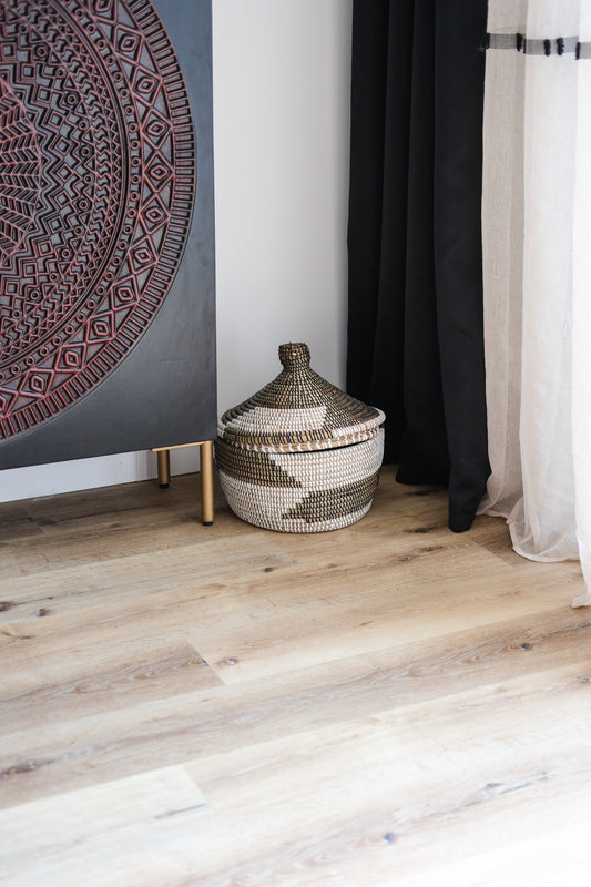 Teng bruin/wit opbergmand met deksel - 30x28 cm - Handgemaakt