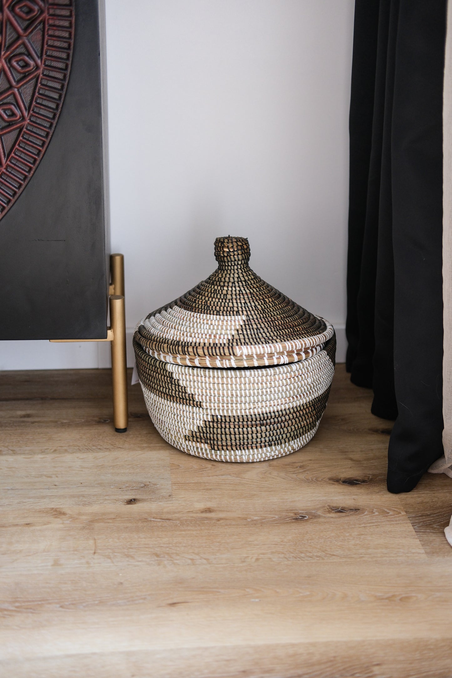 Teng bruin/wit opbergmand met deksel - 30x28 cm - Handgemaakt
