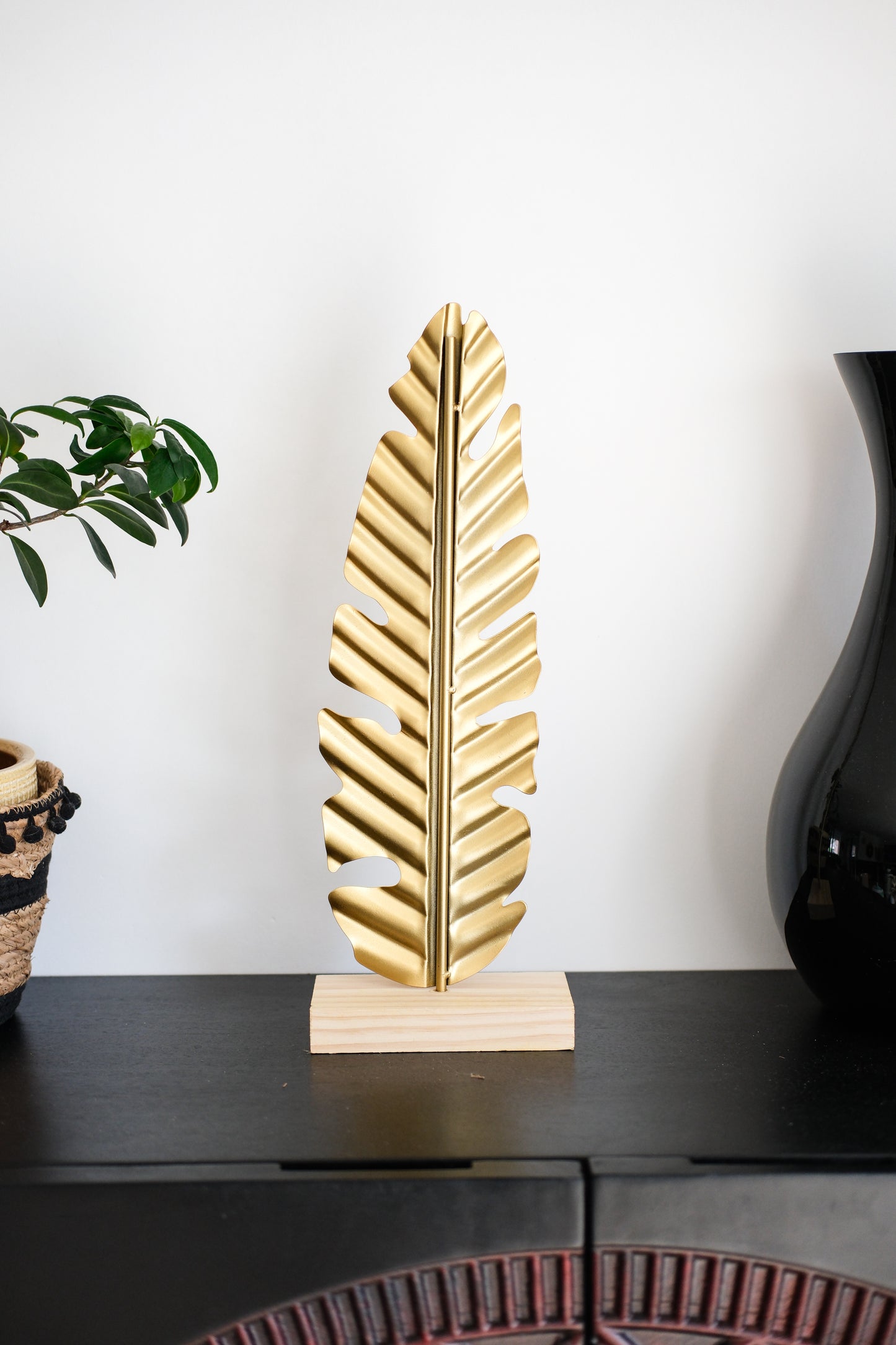 Decoratief Gouden Blad – Luxe Woondecoratie – 42 cm Hoog – Elegant Metaal Design