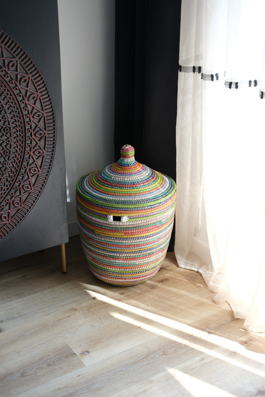 Vrolijke Kleuren Opbergmand maat M – Handgemaakt rieten mand– Teranga