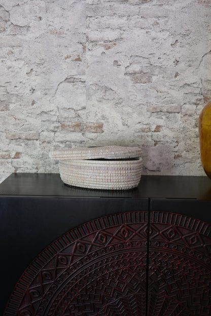Handgemaakt ovaal wit opbergmandje met deksel – 35x25x12 cm – Decoratief & praktisch – Boho stijl