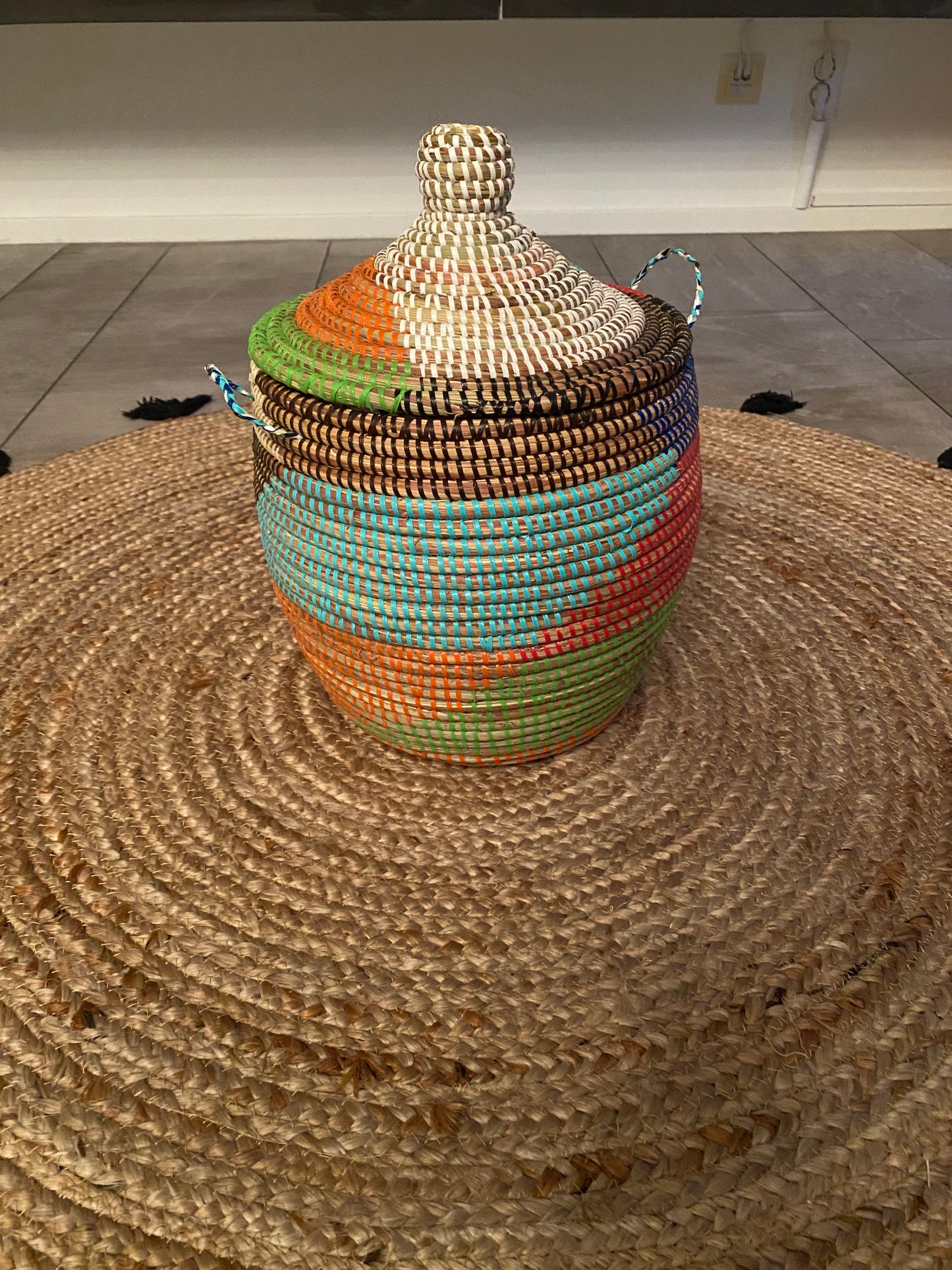 Hamper gekleurd opbergmand met deksel - Handgemaakt