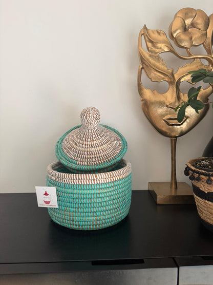 Turquoise Rieten opbergmandje met deksel - Handgemaakt